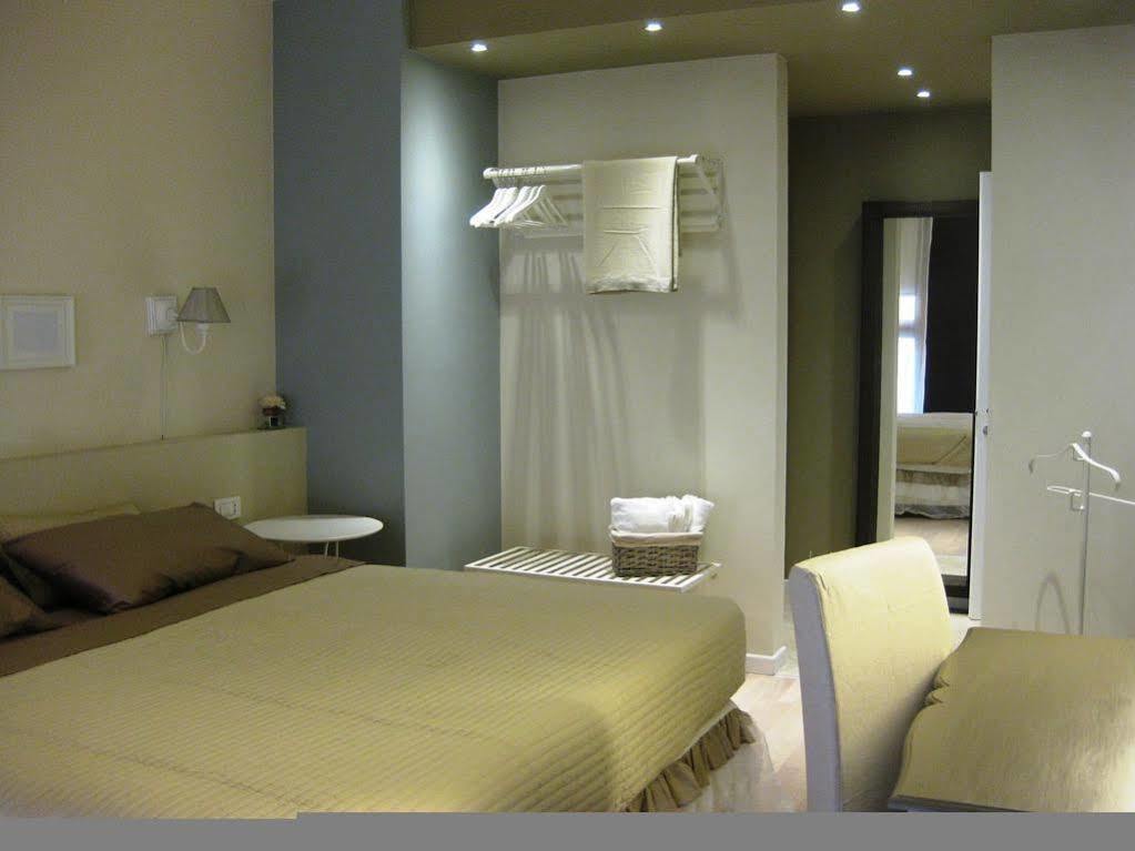 Bed In Bo Saragozza Hotel Bologna Buitenkant foto
